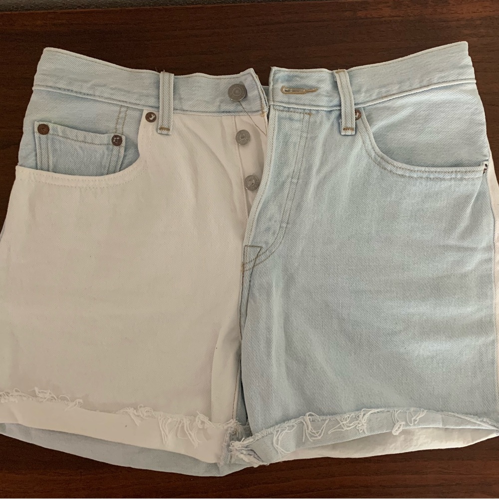 Levi’s Wedgie Fit High Waist Shorts size 27